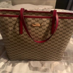 Beautiful Michael Kors tote kaki color MK logo print-canvas gold hardware